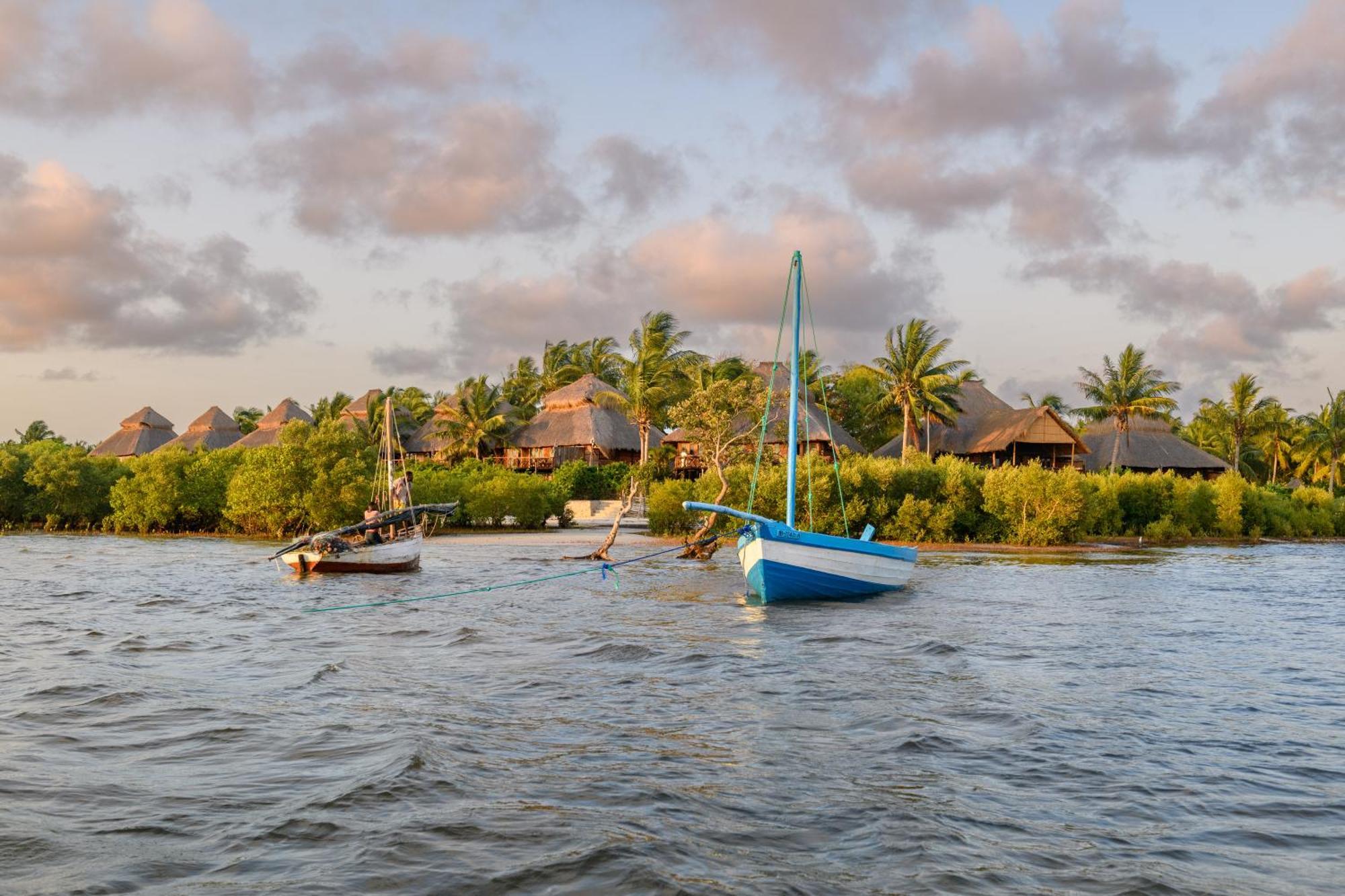 Ocean Pearl Beach Lodge Vilankulo Buitenkant foto