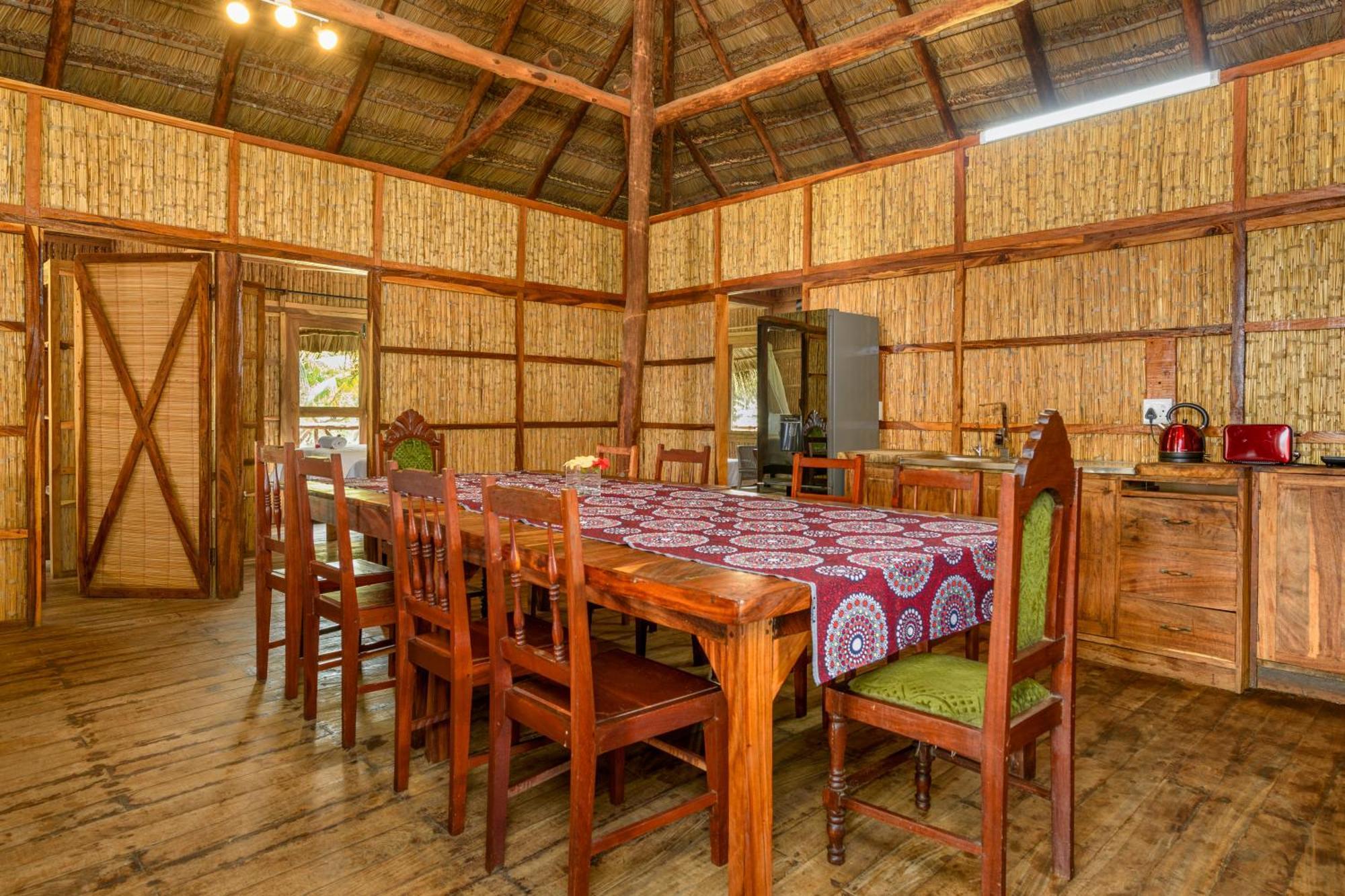 Ocean Pearl Beach Lodge Vilankulo Buitenkant foto